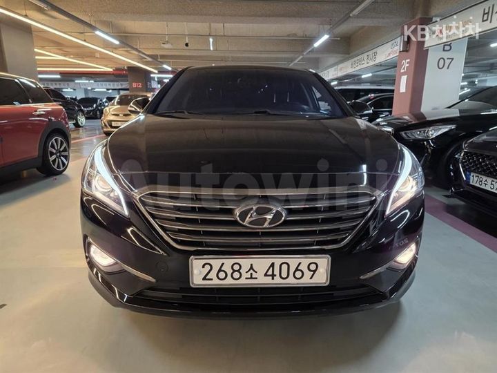 Hyundai Sonata 2015 — 2