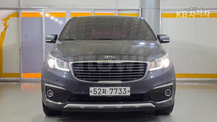 Kia Carnival 2017 — 2