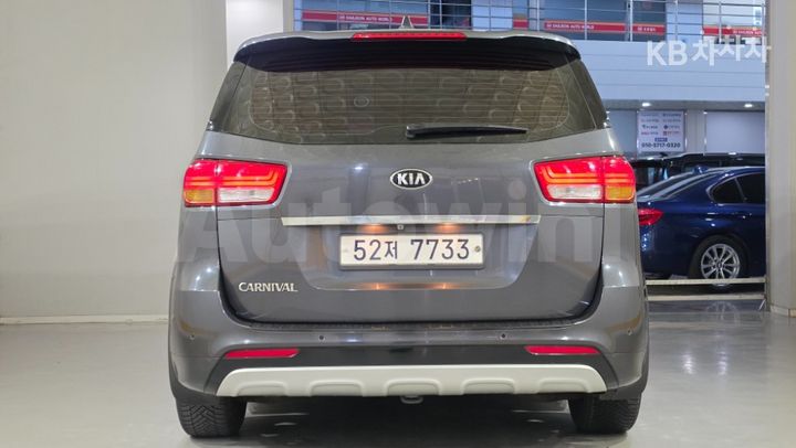 Kia Carnival 2017 — 5