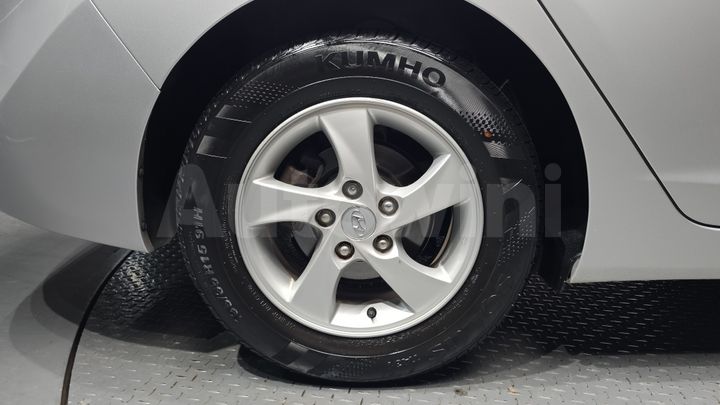 Hyundai Avante 2014 — 4