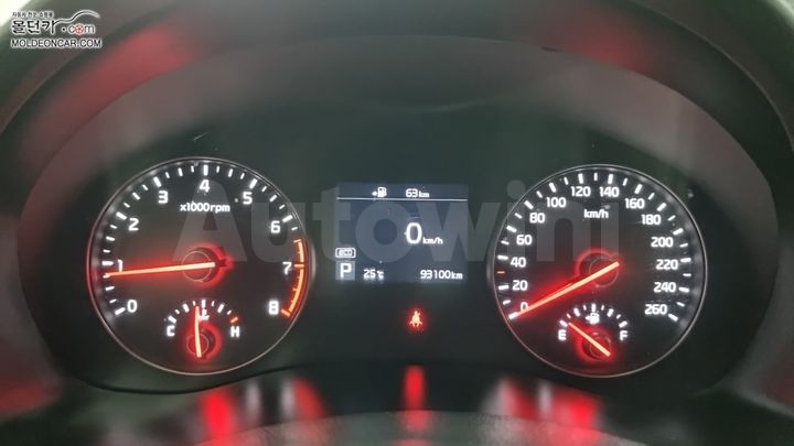 Kia K7 2017 KNALB415BHA093218 — 5