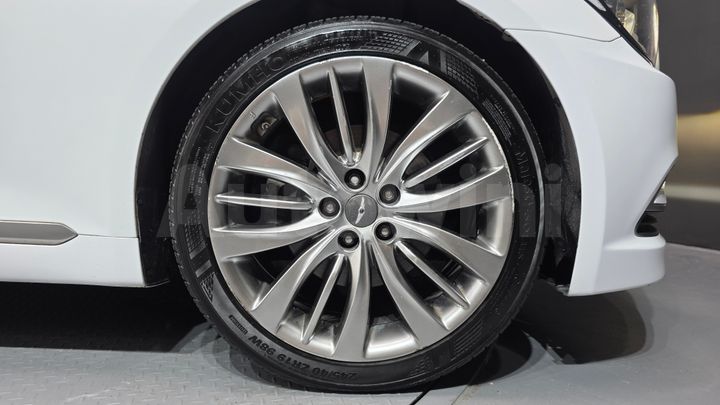 Hyundai Genesis 2016 — 5