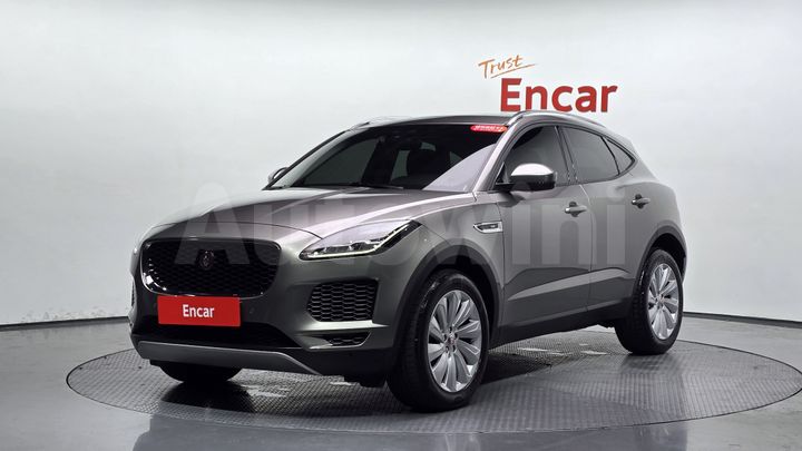 Jaguar E PACE