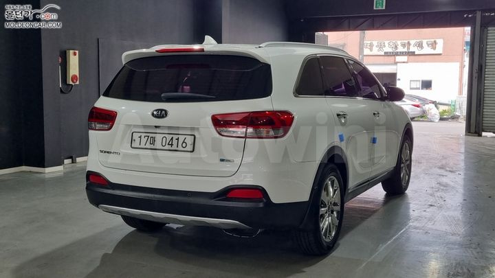 Kia Sorento 2016 KNAPK81ABGA266373 — 2