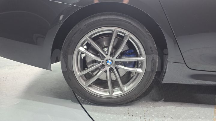 BMW 5 Series 2020 — 5