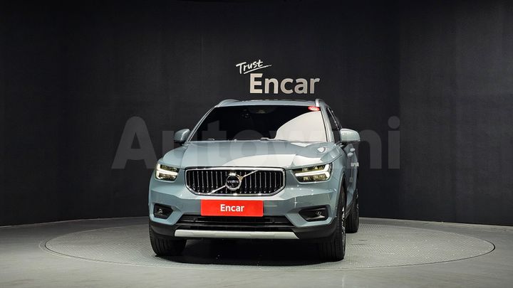 Volvo XC40 2022 — 3