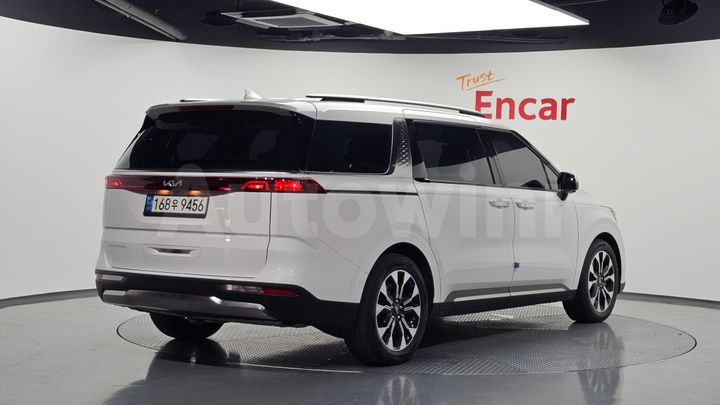Kia Carnival 2022 — 2
