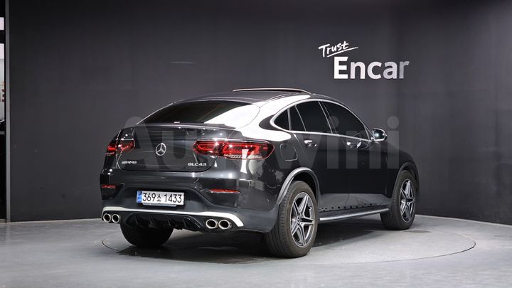 Mercedes-Benz GLC Class 2021 — 2