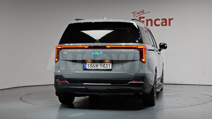 Kia Carnival 2025 — 3