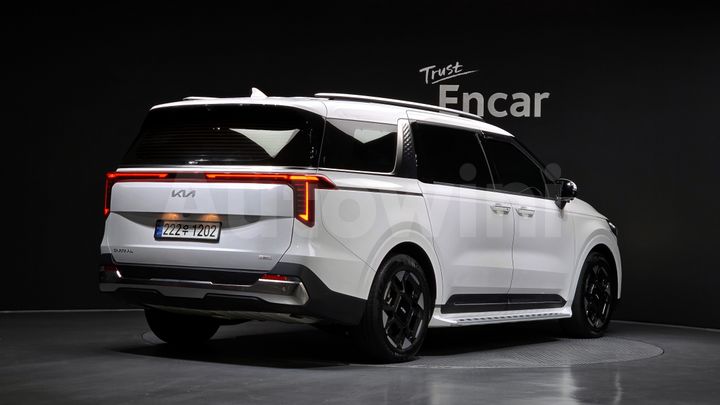 Kia Carnival 2025 — 2
