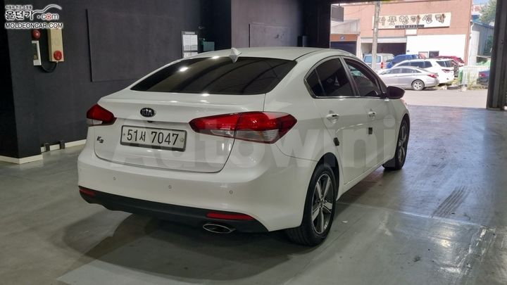 Kia K3 2018 KNAFK412BJA795261 — 2