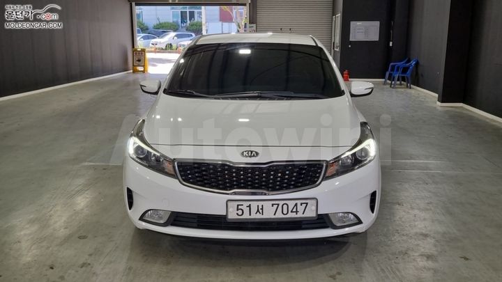 Kia K3 2018 KNAFK412BJA795261 — 3