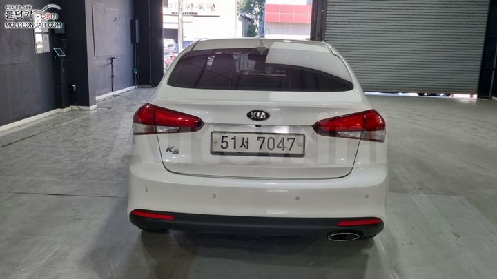 Kia K3 2018 KNAFK412BJA795261 — 4
