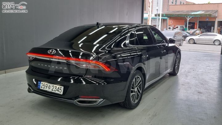 Hyundai Grandeur 2022 — 2