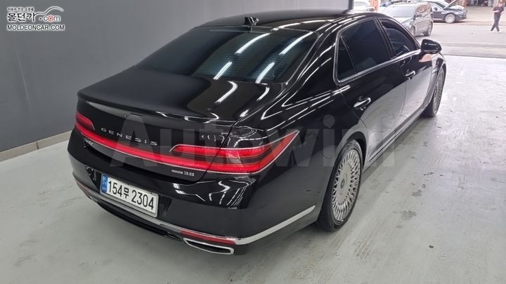 Genesis G90 2019 KMHG241DDKU065811 — 2