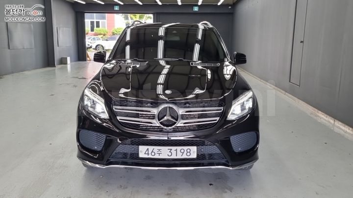 Mercedes Benz GLE Class 2017 — 3