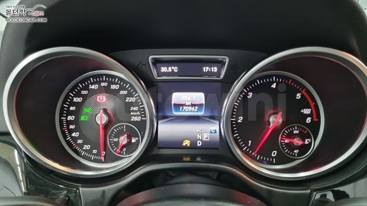 Mercedes Benz GLE Class 2017 — 5