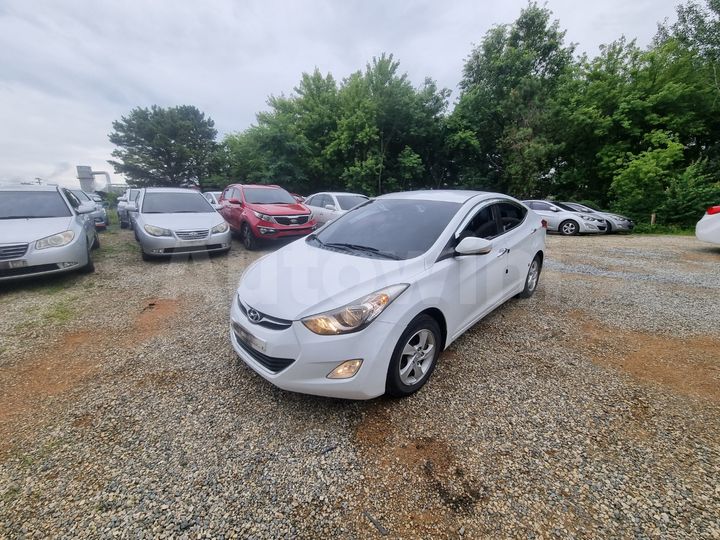 Hyundai Avante 2012 — 4