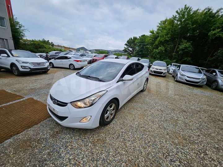 Hyundai Avante 2012 — 2