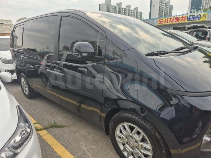 Hyundai Staria 2023 — 3