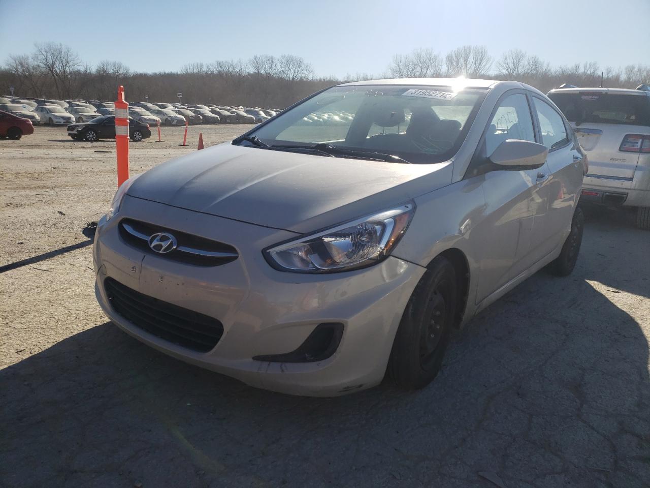 Hyundai Accent 2015 — 2