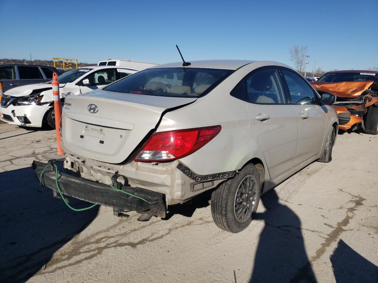 Hyundai Accent 2015 — 4