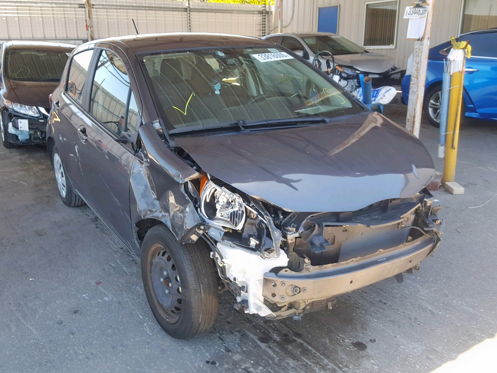 2017 TOYOTA YARIS L