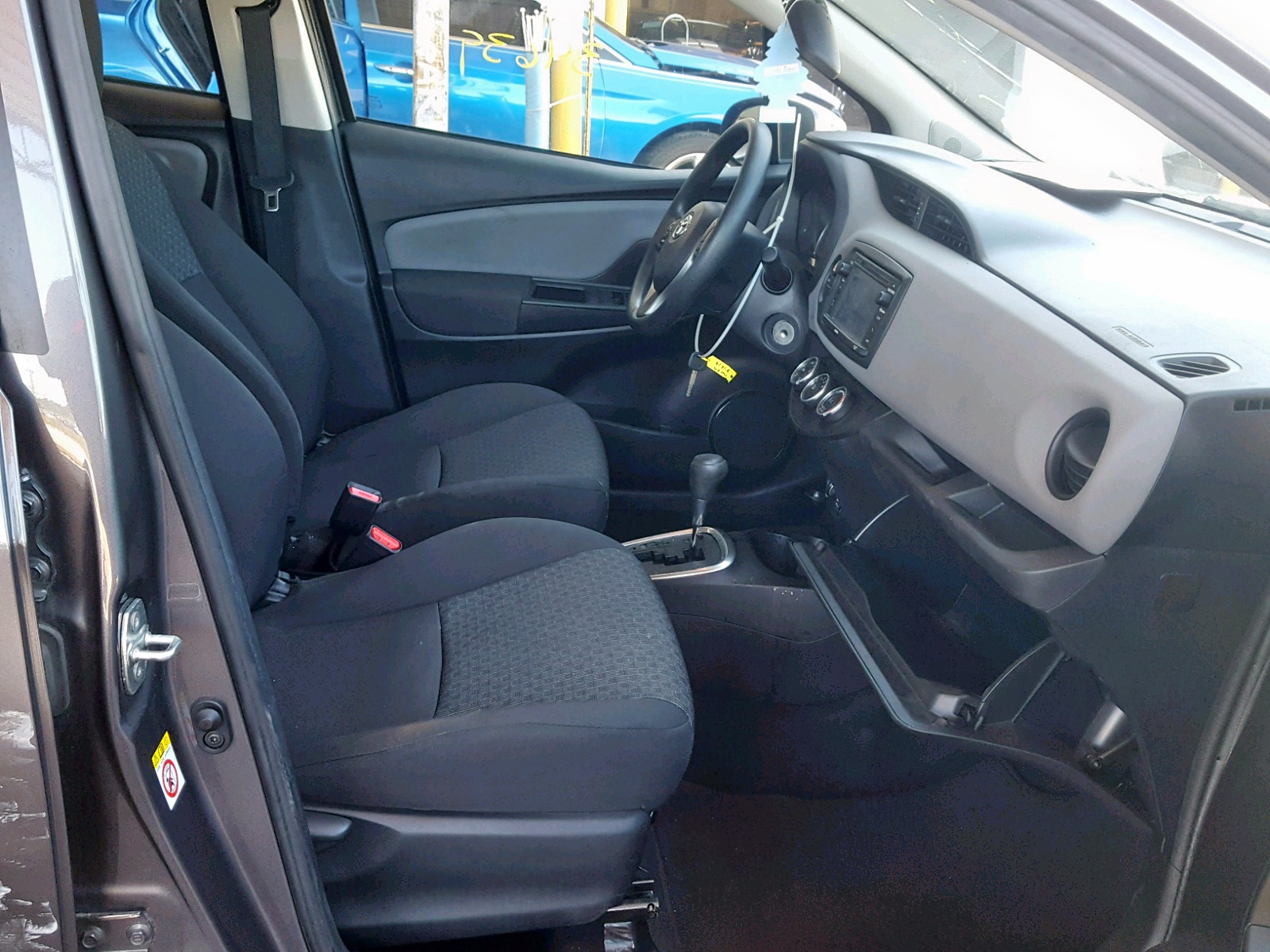 Toyota Yaris 2017 — 6