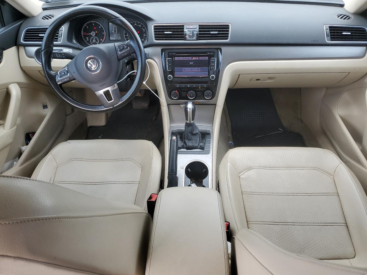 Volkswagen Passat 2015 — 9