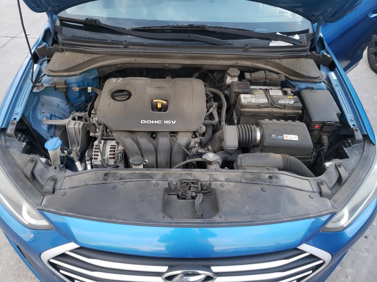 Hyundai Elantra 2017 — 12