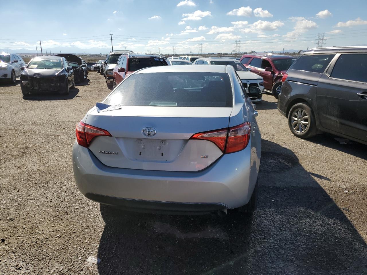 Toyota Corolla Le 2018 — 7