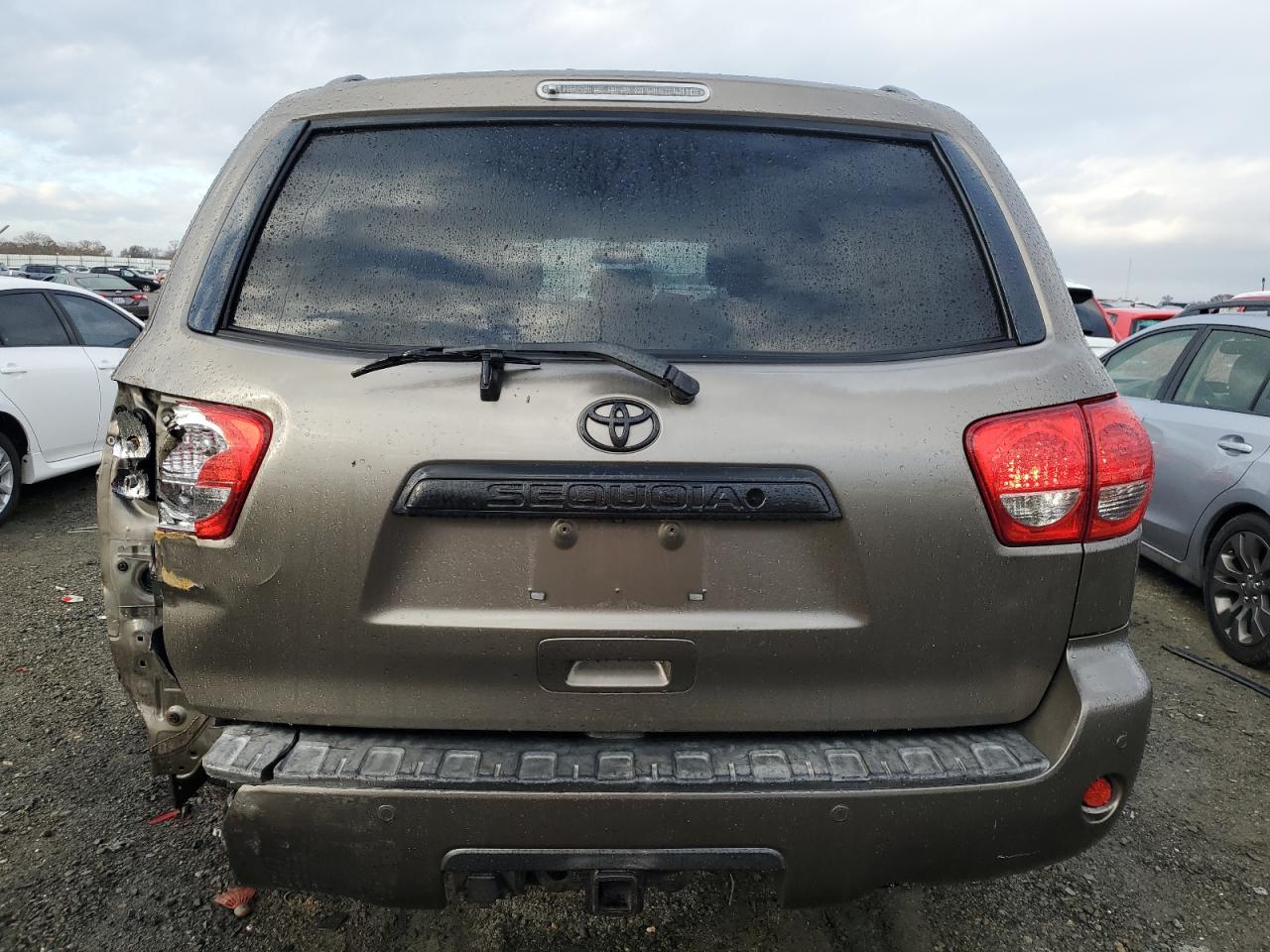 Toyota Sequoia 2008 — 7