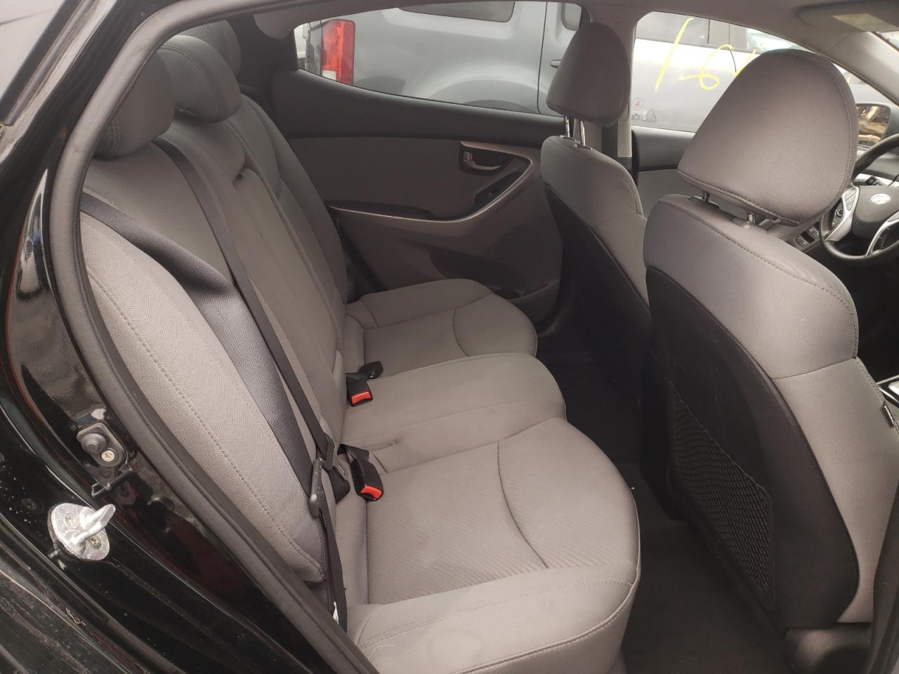 Hyundai Elantra Gl 2012 — 6