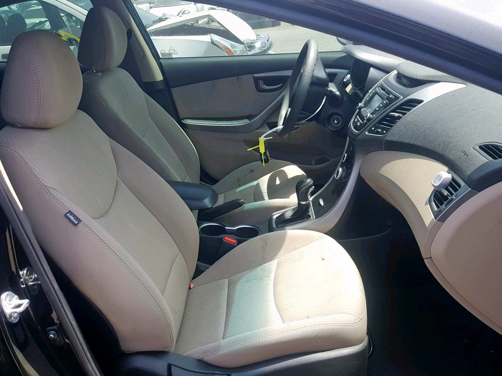 Hyundai Elantra 2016 — 6