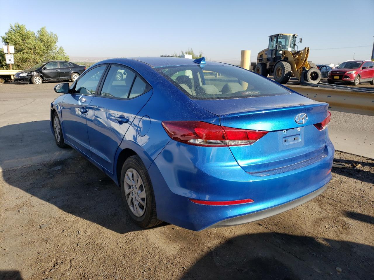 Hyundai Elantra 2018 — 3