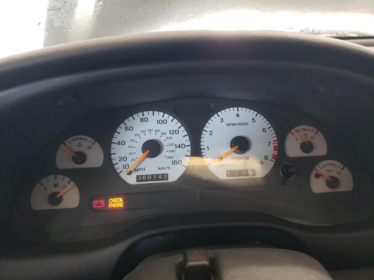 Ford Mustang 1998 — 10