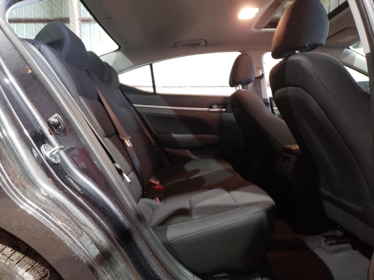 Hyundai Elantra 2020 — 11