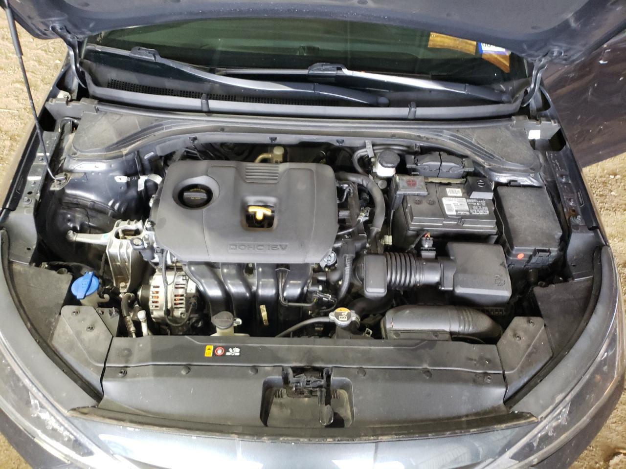 Hyundai Elantra 2020 — 12