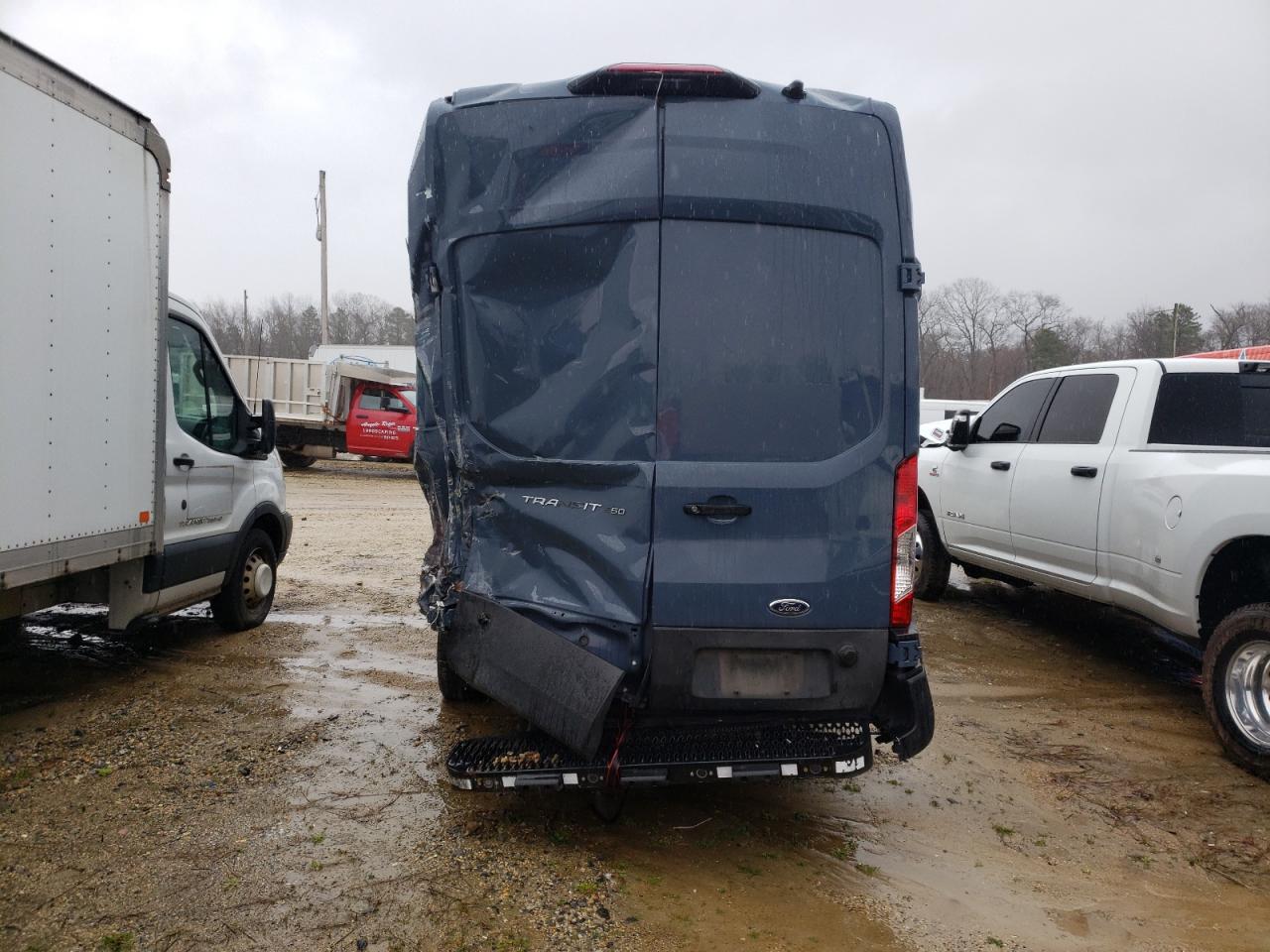 FORD TRANSIT 2020 — 7