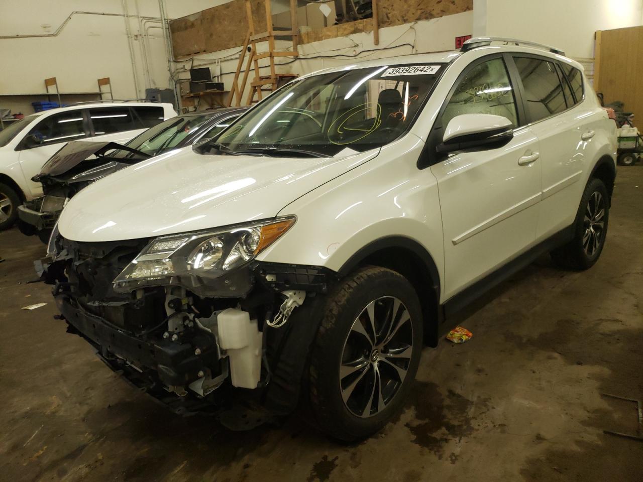 Toyota RAV4 2015 — 2