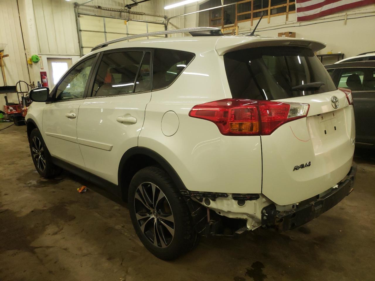 Toyota RAV4 2015 — 3