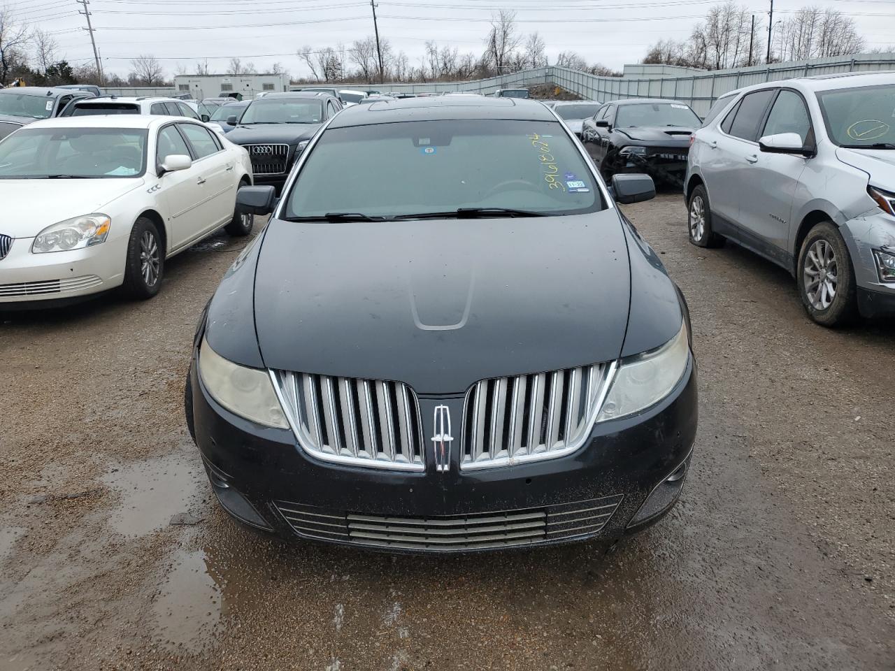 Lincoln MKS 2010 — 6