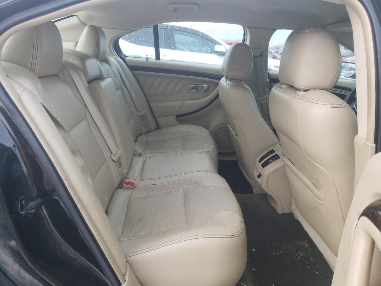 Ford Taurus 2014 — 11