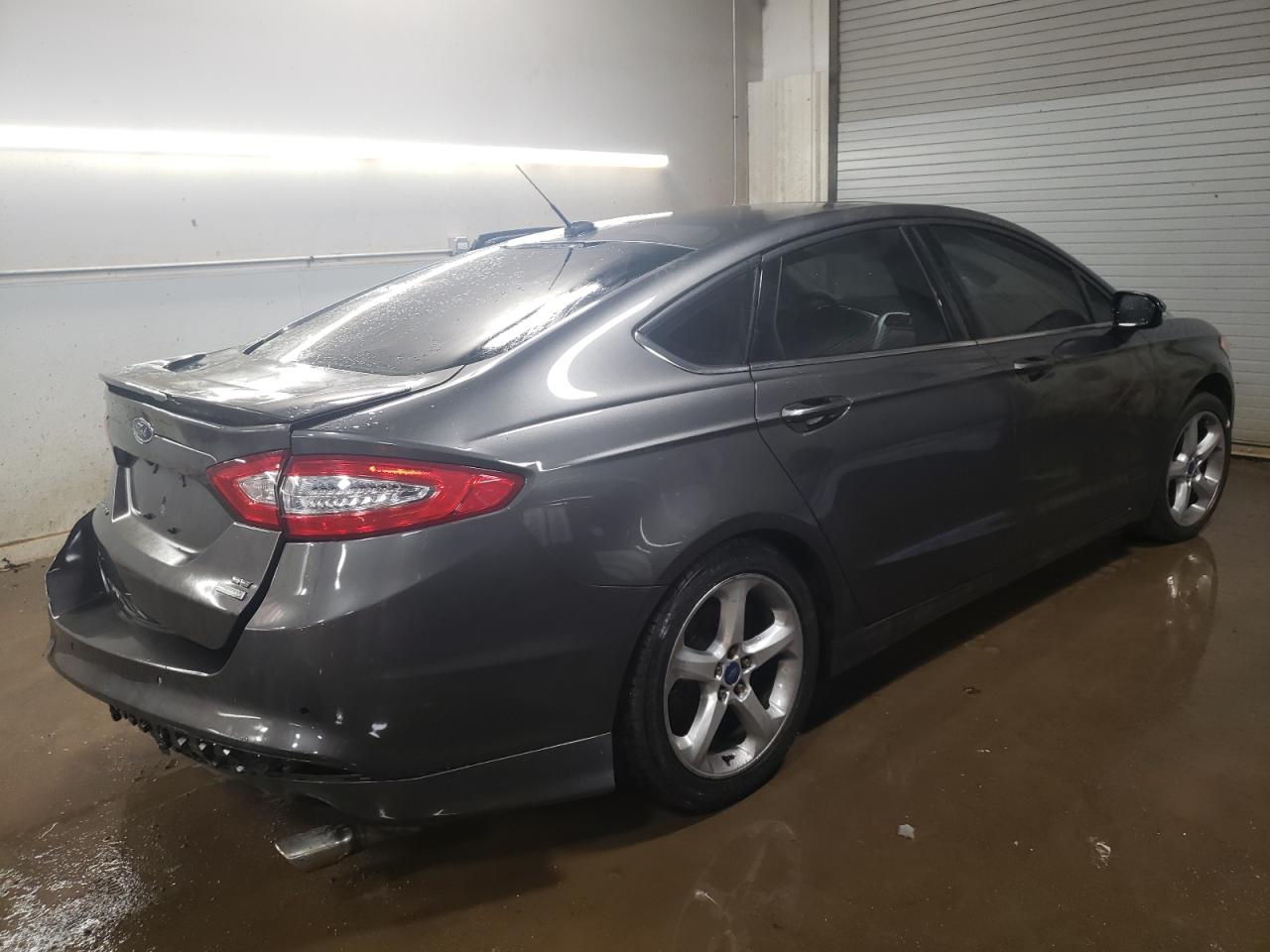 Ford Fusion 2015 — 4