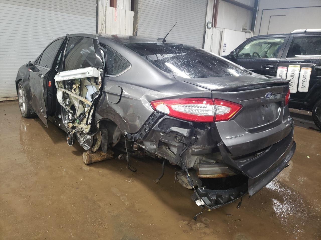 Ford Fusion 2015 — 3