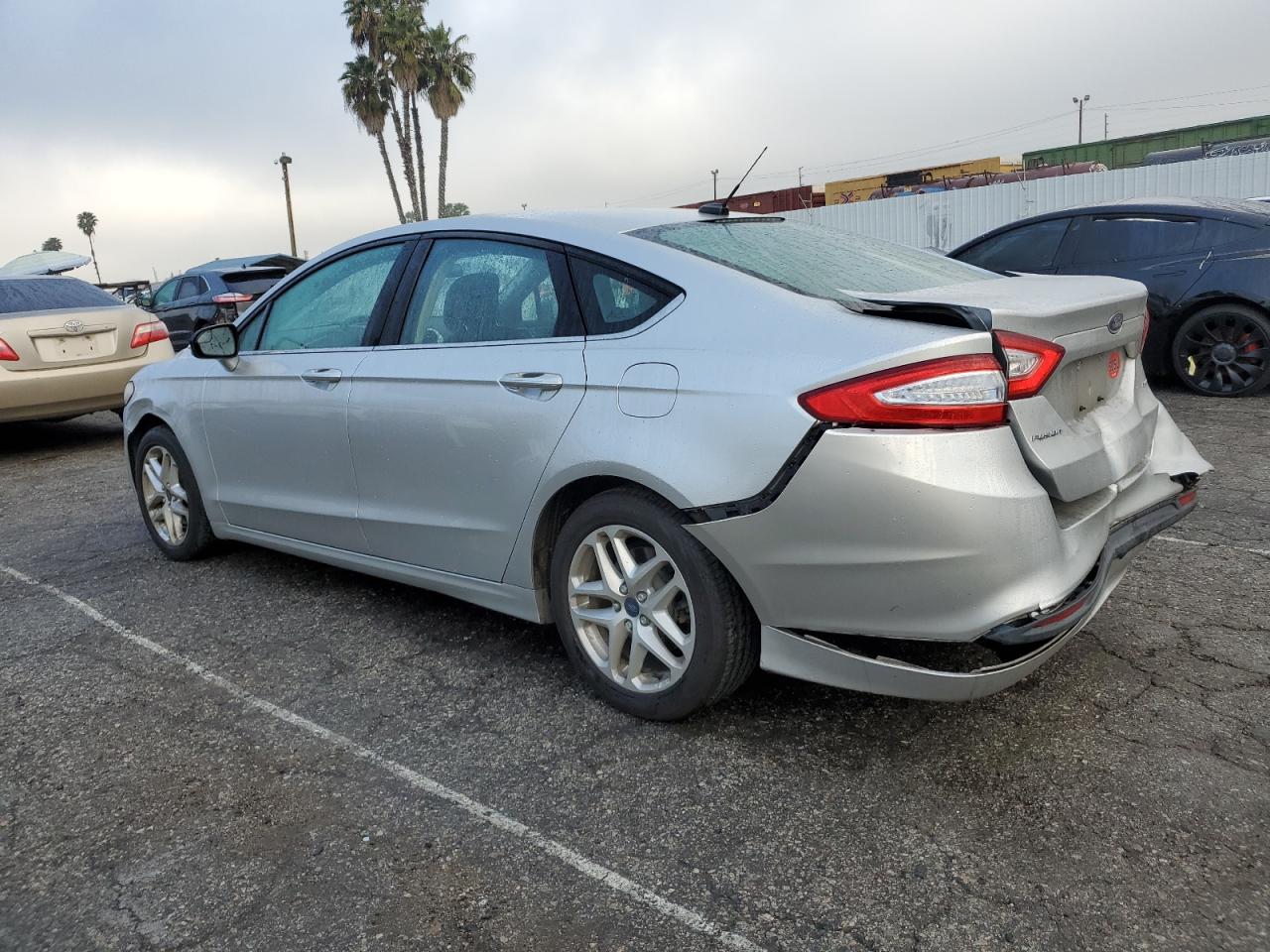 Ford Fusion 2014 — 3