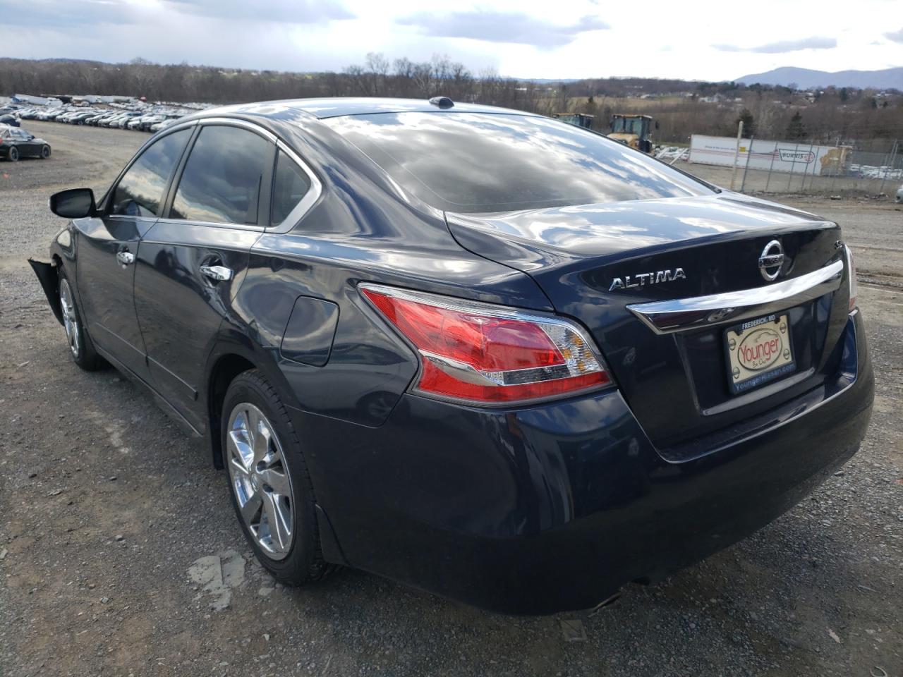 Nissan Altima 2015 — 3