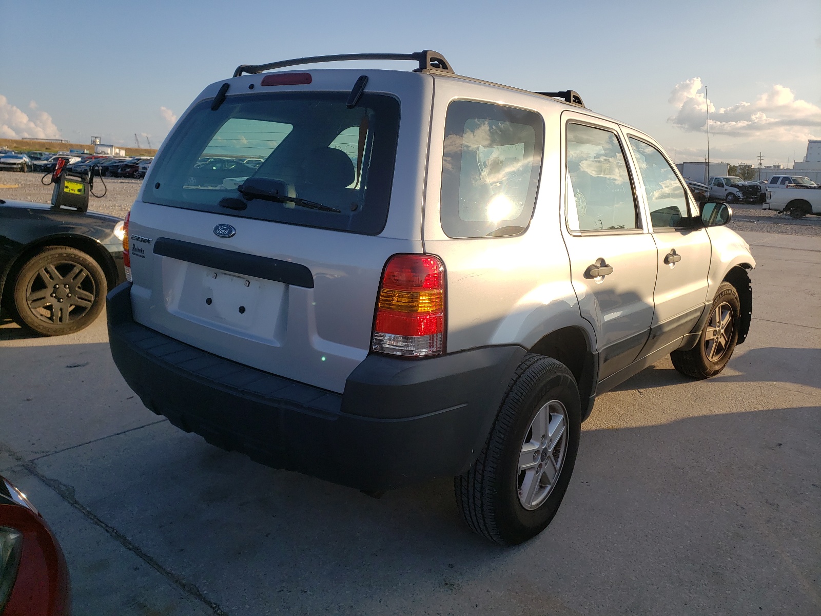 2005 FORD ESCAPE XLS