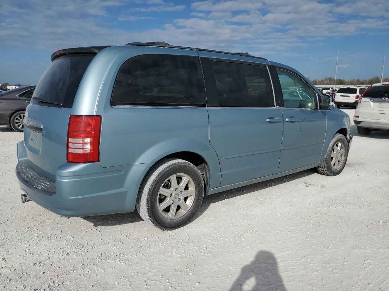 Chrysler Town & Country 2008 — 4