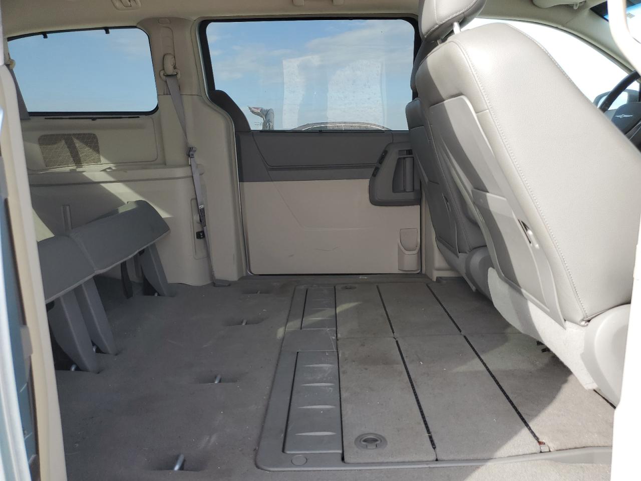 Chrysler Town & Country 2008 — 12